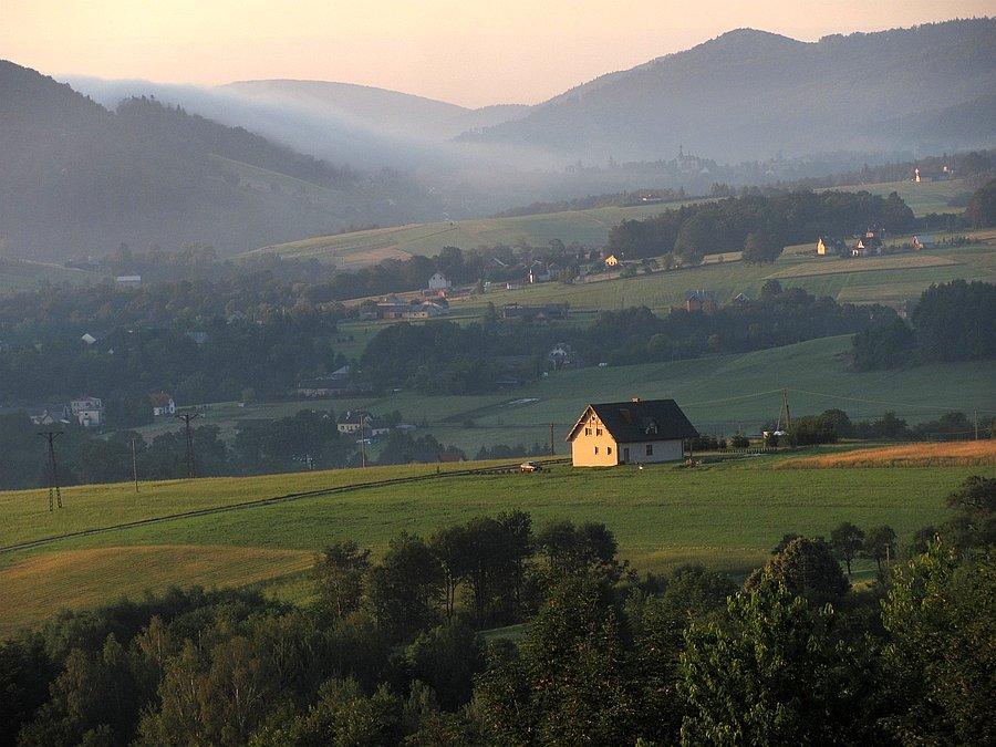Landszafcik z domkiem