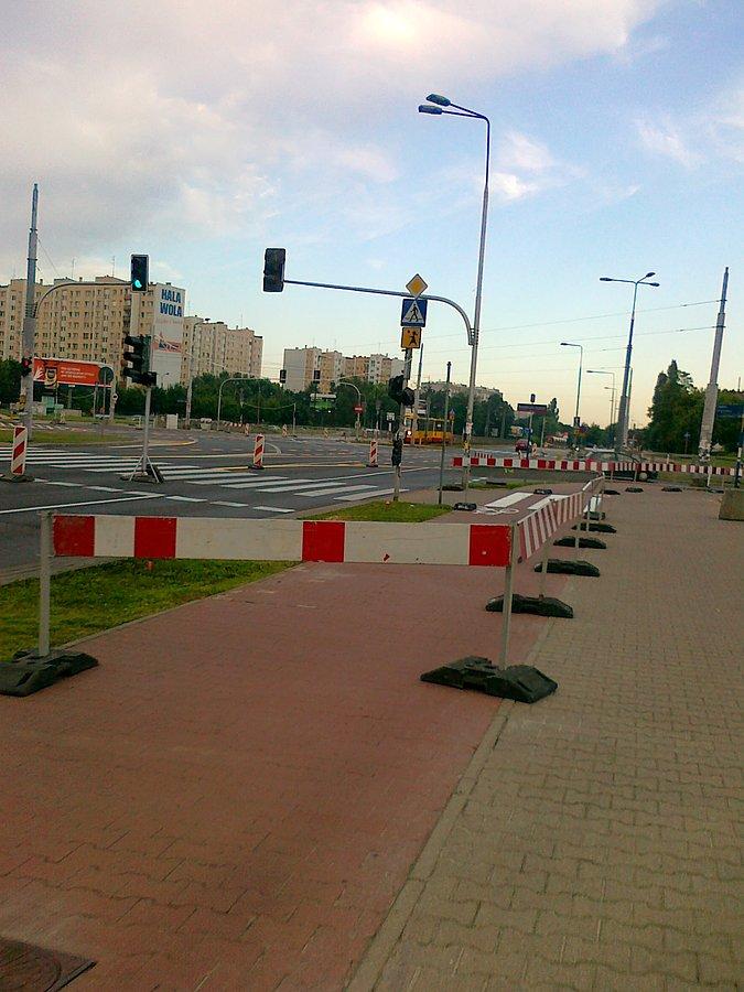 Zwęzili Górczewką , ddr jest teraz na chodniku
