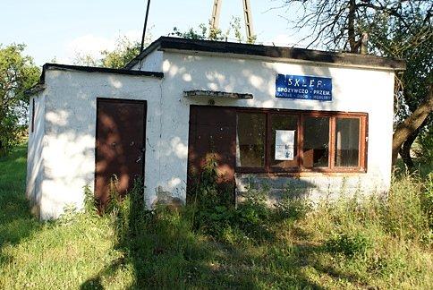 Niestety pod sklepem nikogo nie było ;)