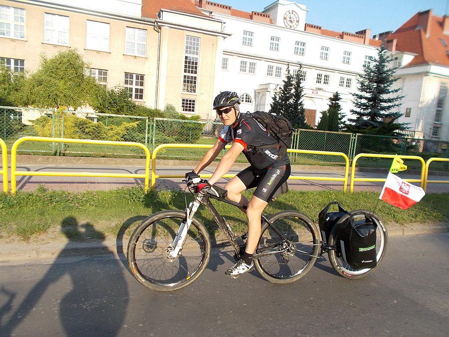 Zadlo ciągnie przyczepkę