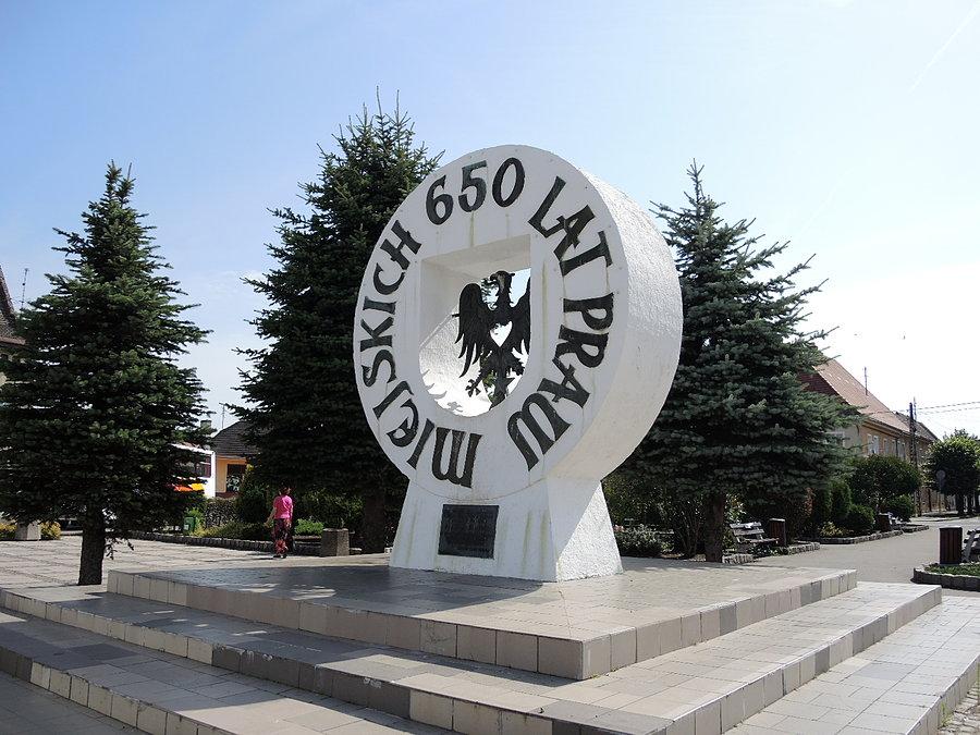 Drezdenko - pomnik - 650 lat praw miejskich