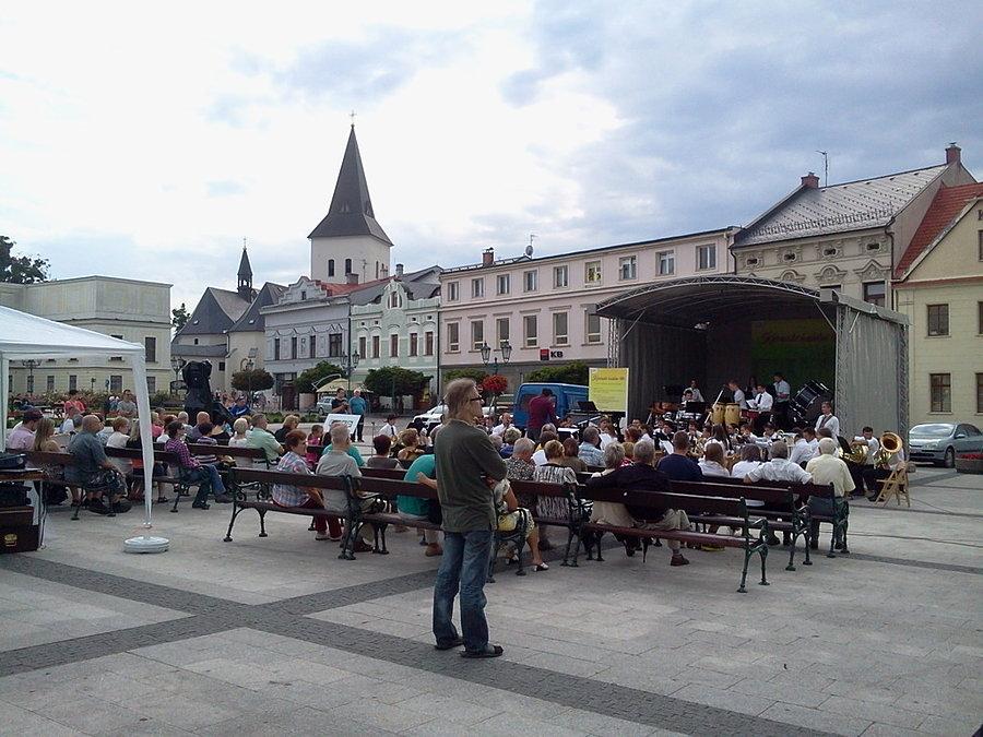 Orkiestra na rynku w Karwinie