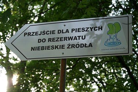 Przejście tylko dla pieszych, nie pomyśleli o wózkach dziecięcych, inwalidzkich, a także rowerzystach, eh, ta Unia Europejska