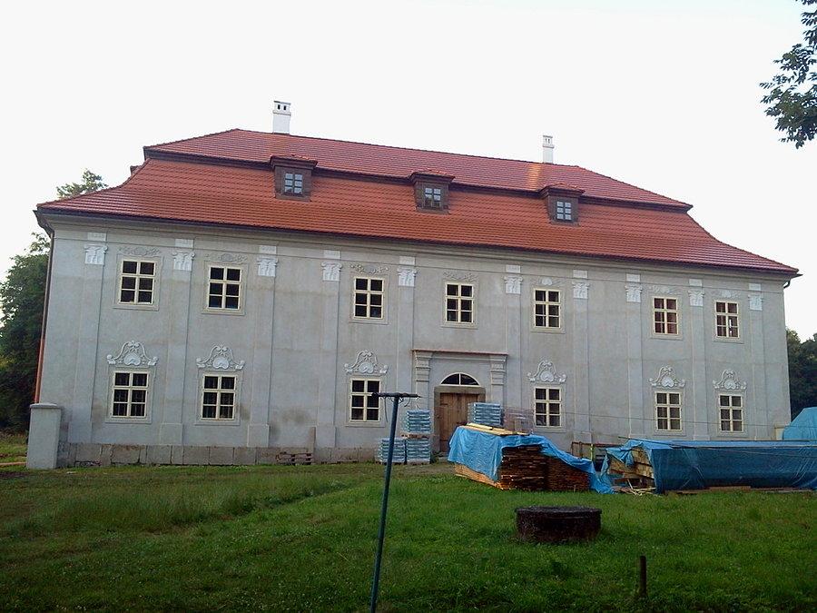 Dwór w Ropicy