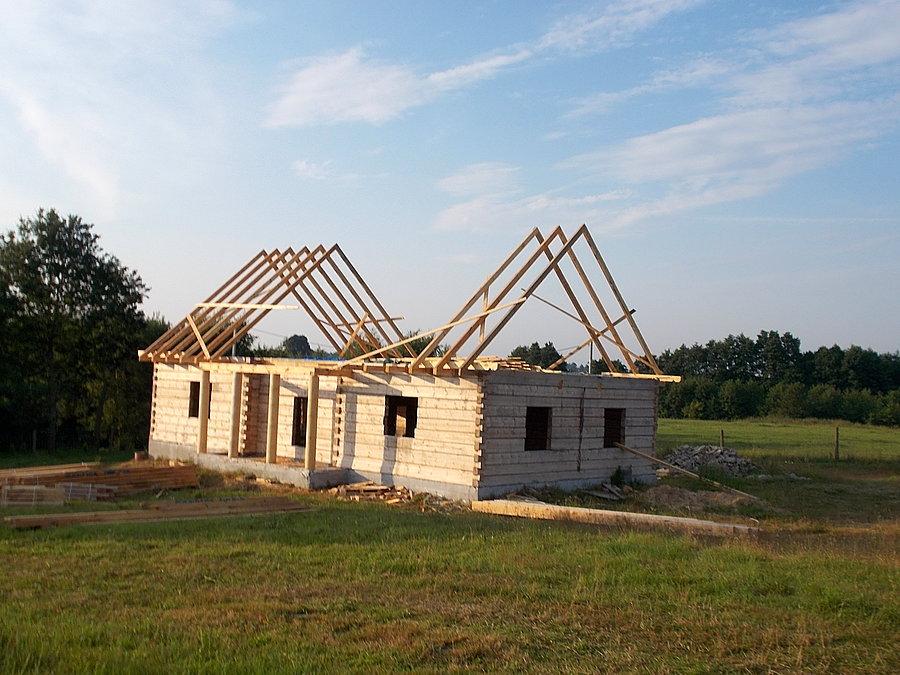 Nowe Monasterzysko - powstaje architektura drewniana