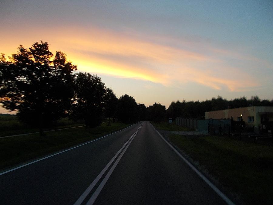 Wschód słońca w okolicach Stagniewa