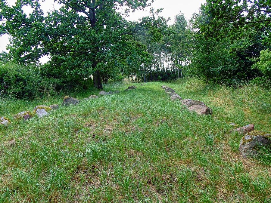 Grób megalityczny niedaleko Krępcewa