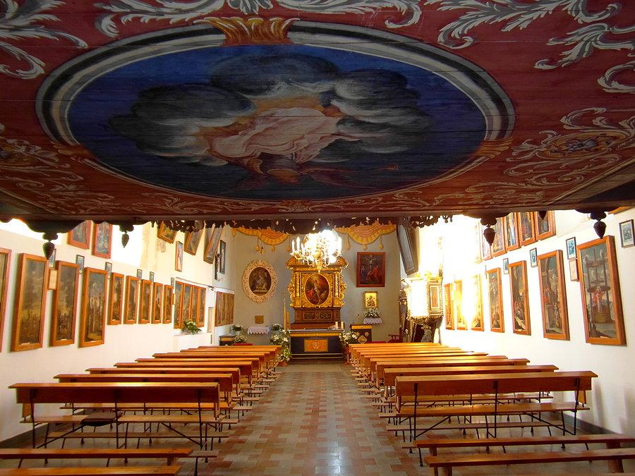 Wnętrze kościoła w Koźlinach