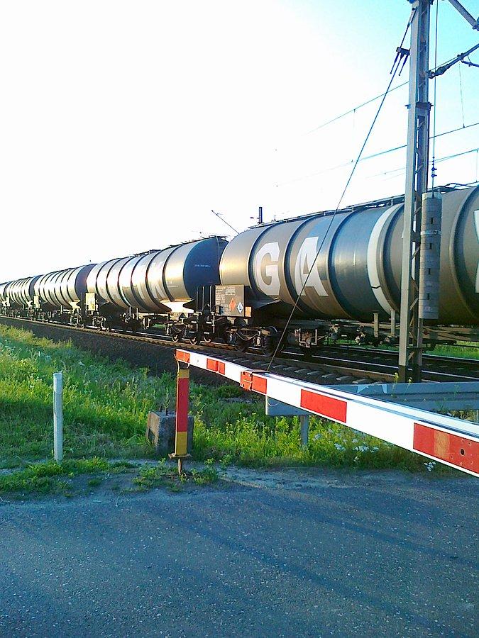 Ten był towarowy, ciągnął 30 cystern
