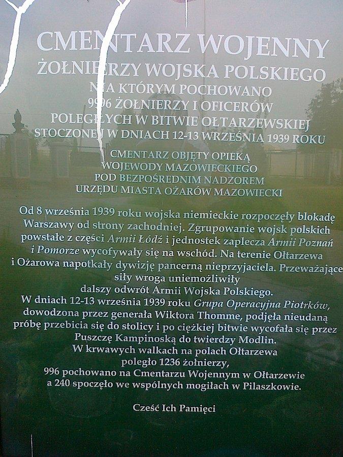 Cmentarz Wojenny w Ołtarzewie. Tablica informacyjna