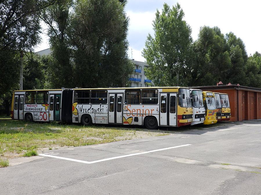 Pod ścianą płaczu
