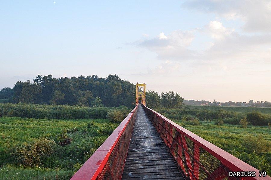 Mikulszowice - Kładka na rzece raba