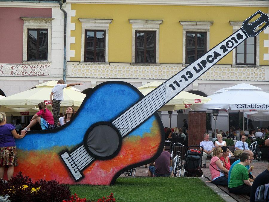 Mega gitara w Zamościu