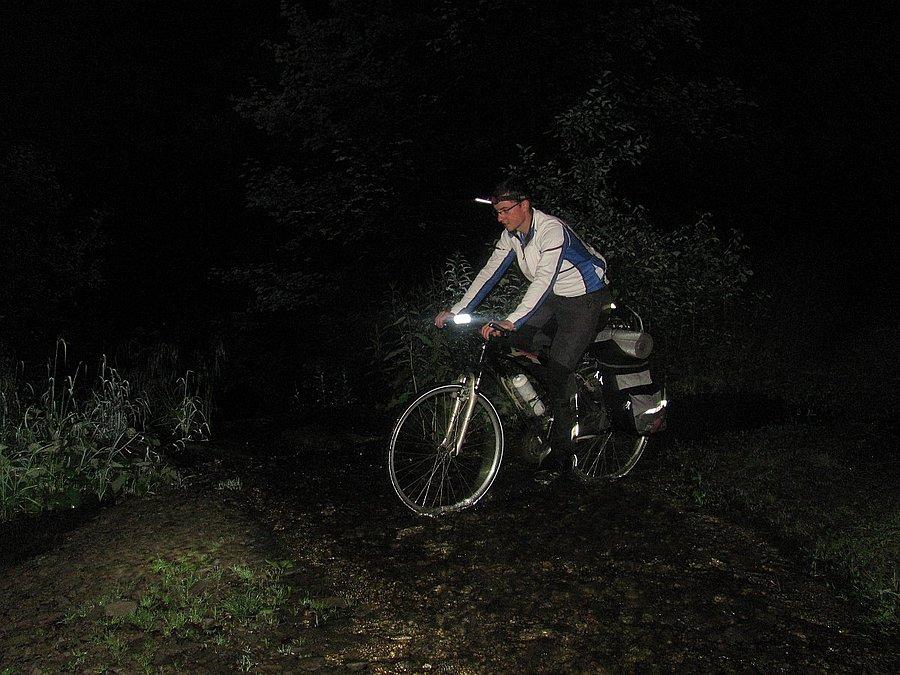 Nocne przekraczanie potoków