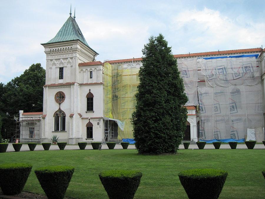 Remontowany pałac w Przecławiu