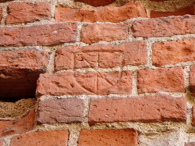 Jeden z symboli zrobionych na potrzeby filmu "Pan Samochodzik i Templariusze"