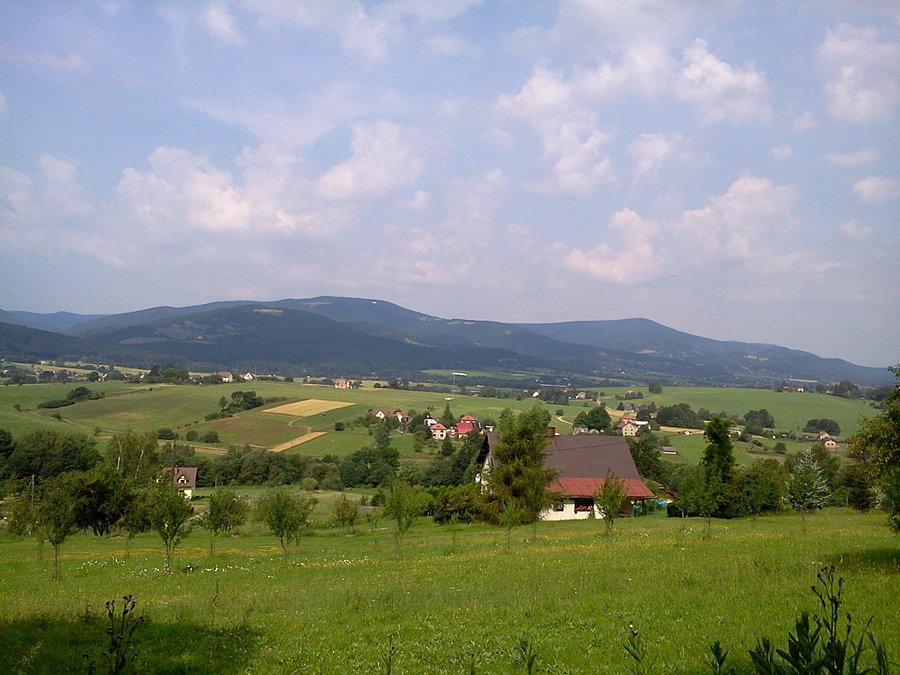 Widok spod Zielonego na Ostry i Jaworowy