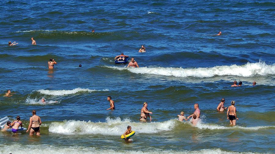 Wypad nad morze do Stegny. Plaża w Stegnie - tłumy wczasowiczów