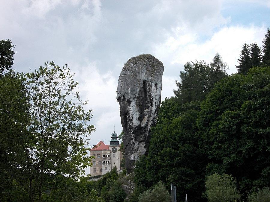 Zamek w Pieskowej Skale i Maczuga Herkulesa