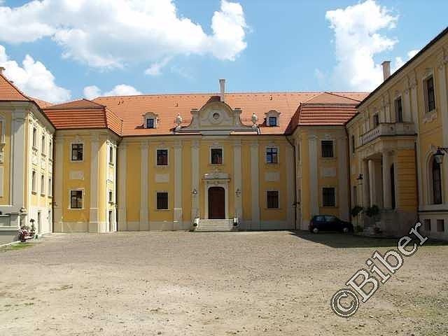 Dom opata - widać, że kiedyś opat cystersów to był ktoś!