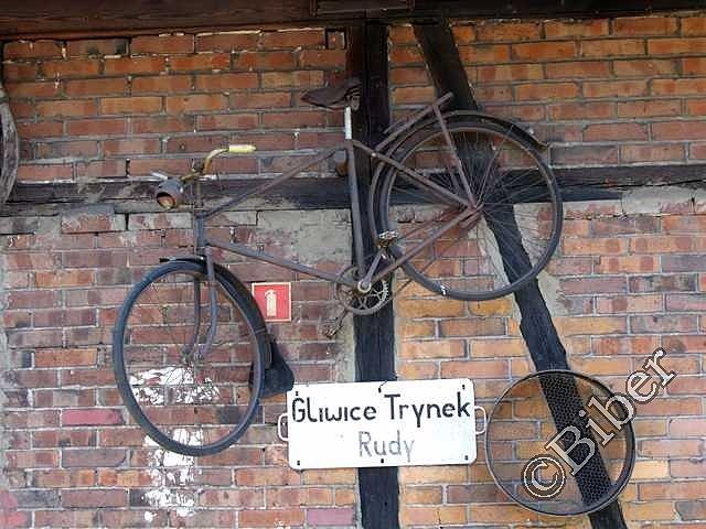 Po linii Gliwice - Rudy została tylko tabliczka