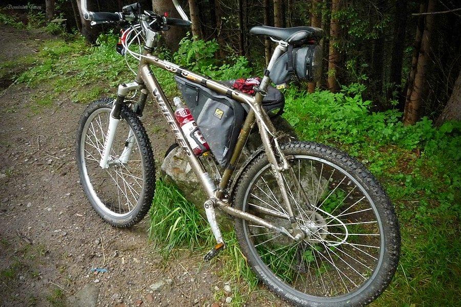 Troszkę ubłocony