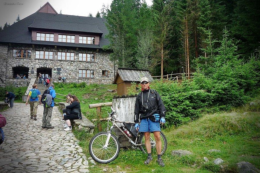 Przy schronisku na Polanie Chochołowskiej