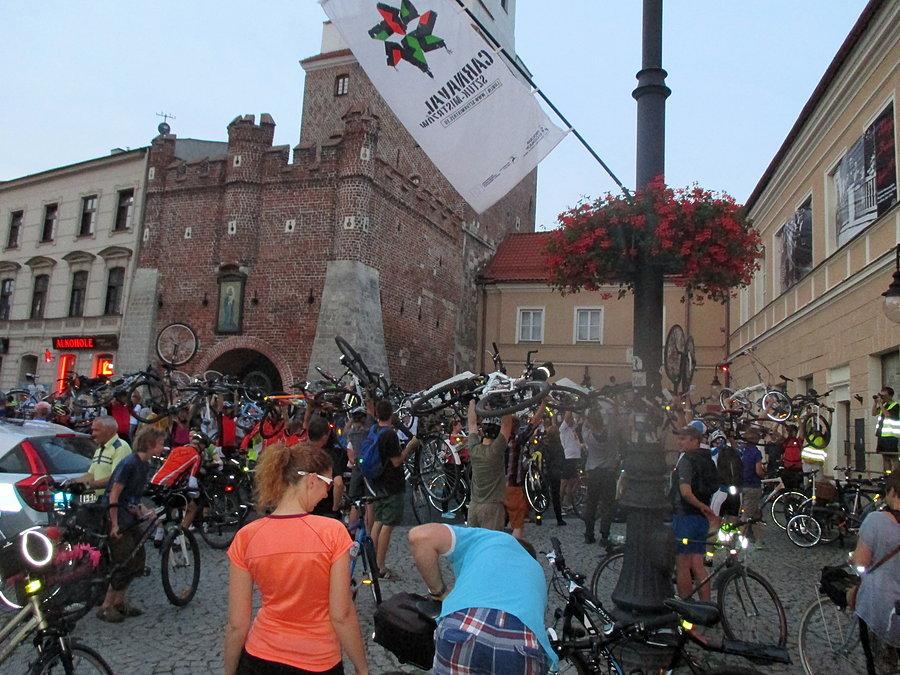 Lubelsko-Świdnicka Masa Krytyczna - ostatni akord pod Bramą Krakowską