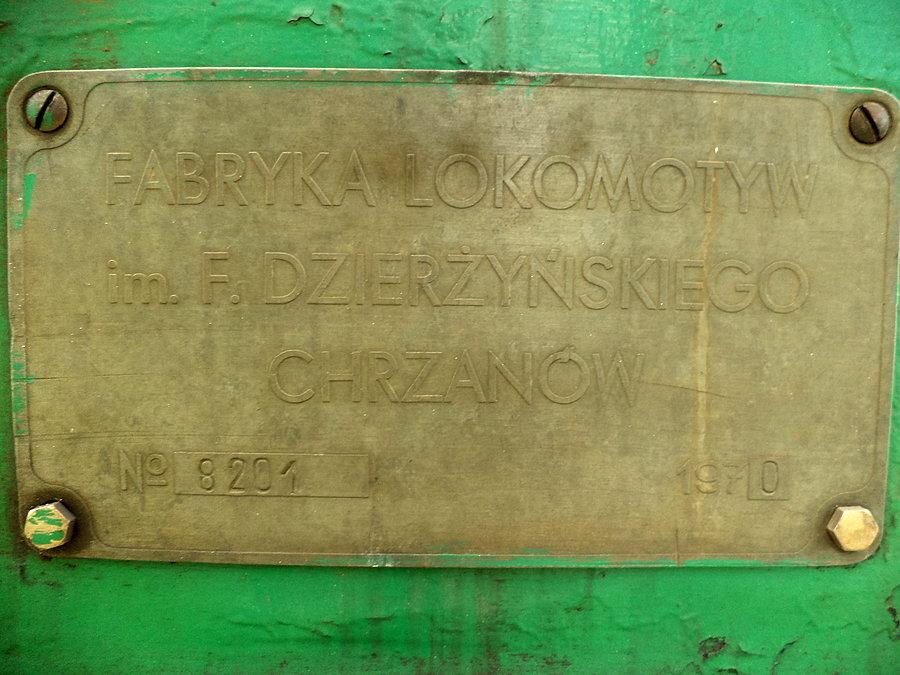 Każdy pojazd powinien mieć tego typu tabliczkę w łatwo widocznym miejscu ;)