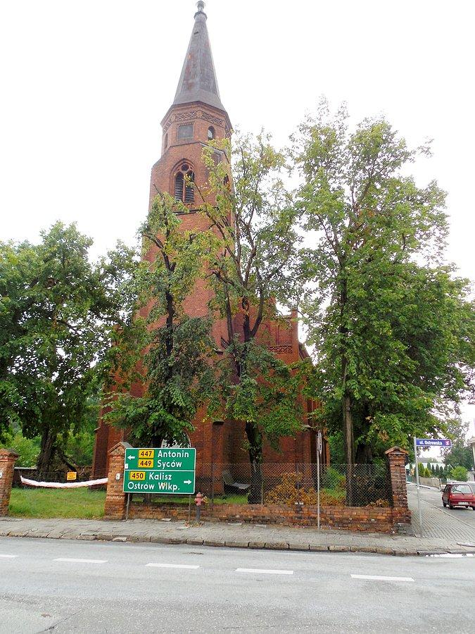Grabów nad Prosną - nieczynny kościół ewangelicki z XIX wieku