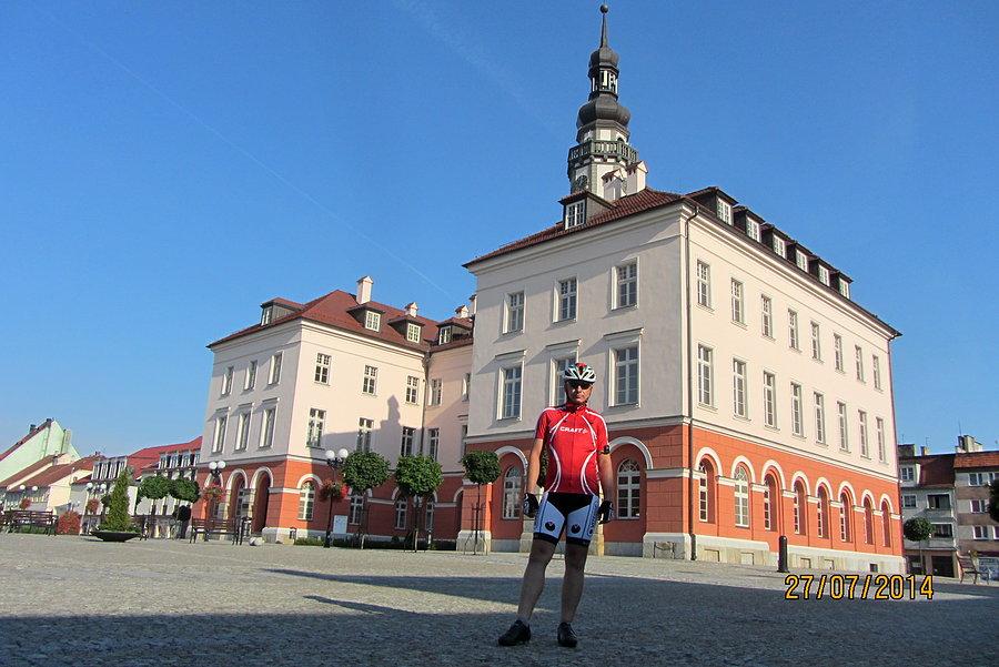 Grodków - rynek i ratusz