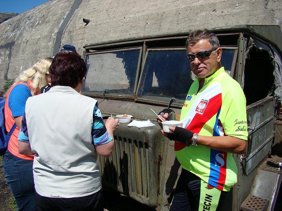 &amp;quot;Mobilny bez samochodu&amp;quot; z Samą Ramą - Przed muzeum