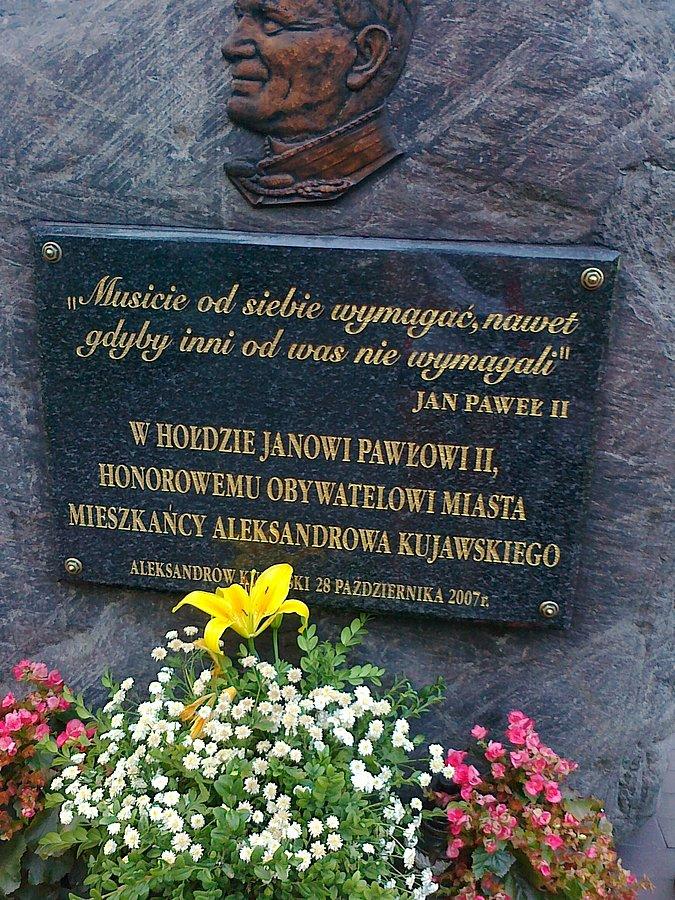 Tablica na pomniku