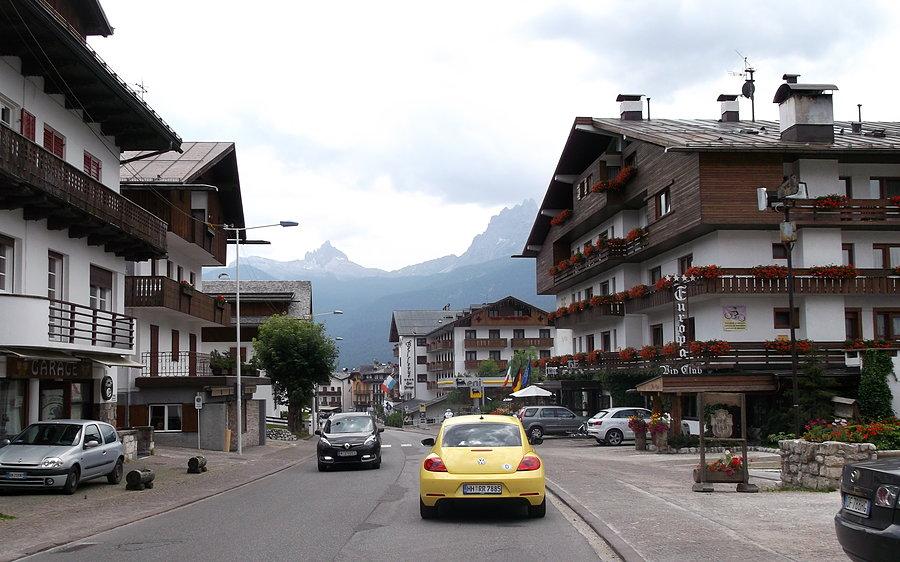 Cortina d'Ampezzo, typowy alpejski kurort