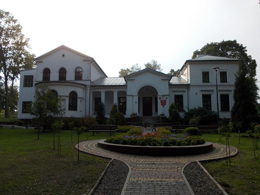 Zespół Pałacowo - Parkowy w Kęble