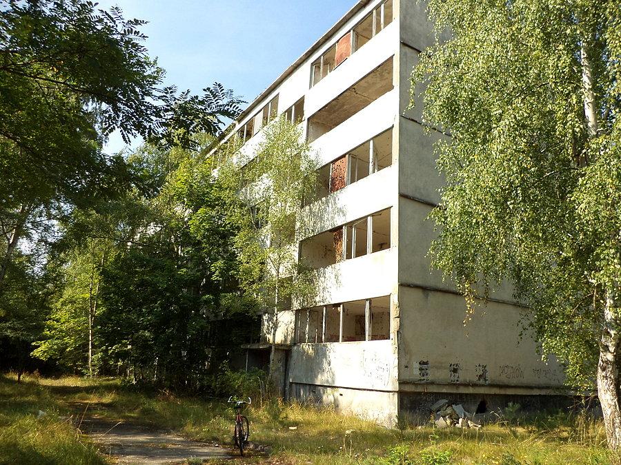 Pstrąże - opuszczone osiedle (i baza wojskowa)
