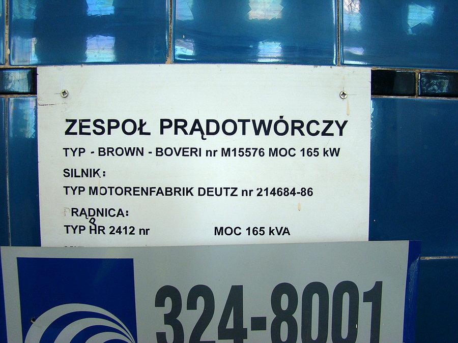 "Rowerowe podróże małe i duże" Pichowo "wodociagi" tabliczka informacyjna o agregacie z 1928 roku