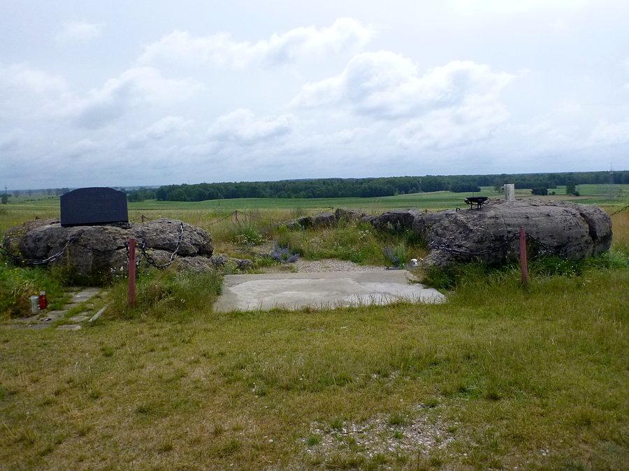 Resztki Bunkra kpt. Raginisa 53°12'44.5"N 22°29'22.9"E