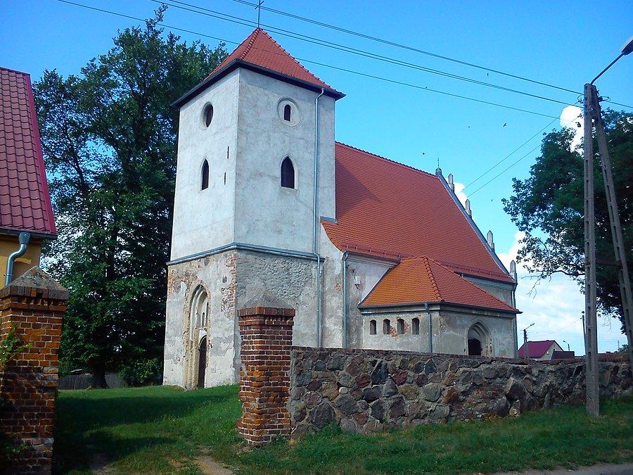 Gronów , stary , nieczynny kościół