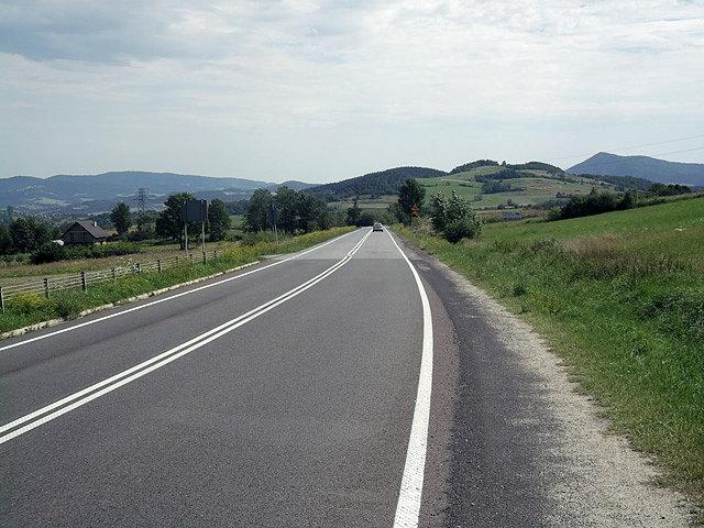 Krajówką na Grybów