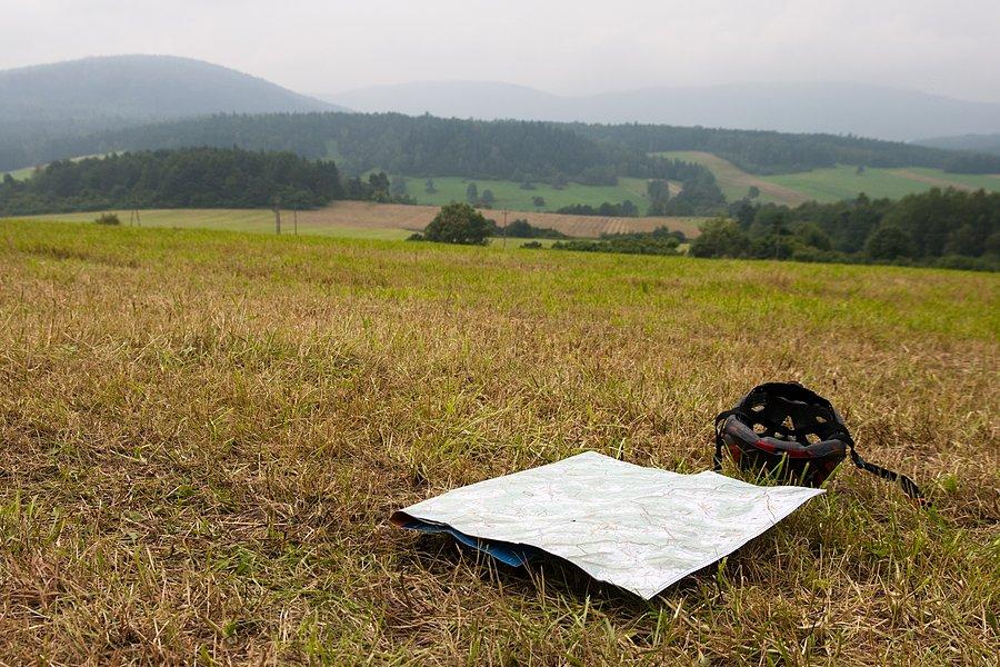 Chwila przerwy na jedzenie i studiowanie mapy
