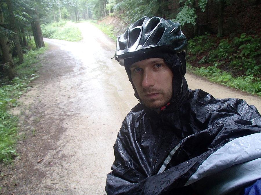 Rowerzysta + poncho