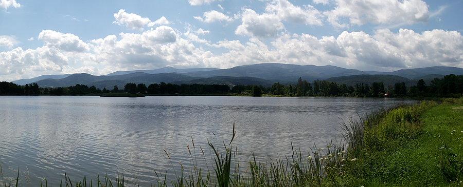 Nad stawem. Wkraczamy w Karkonosze