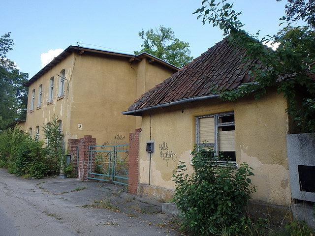 Budynki dawnej wojskowej jednostki karnej w Orzyszu