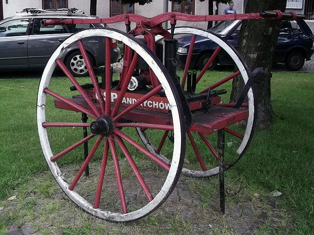 Zabytkowa pompa w Andrychowie