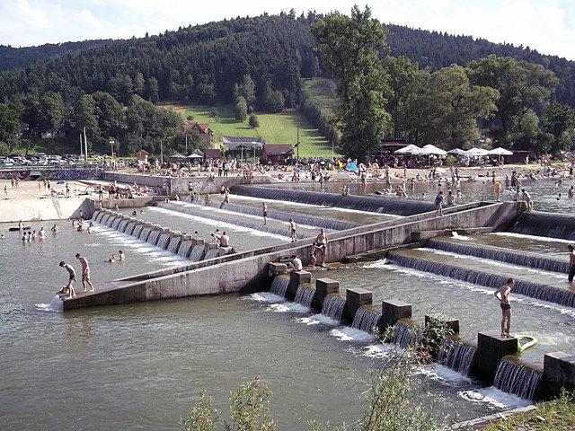 Kąpielisko na Rabie powyżej jez. Dobczyckiego