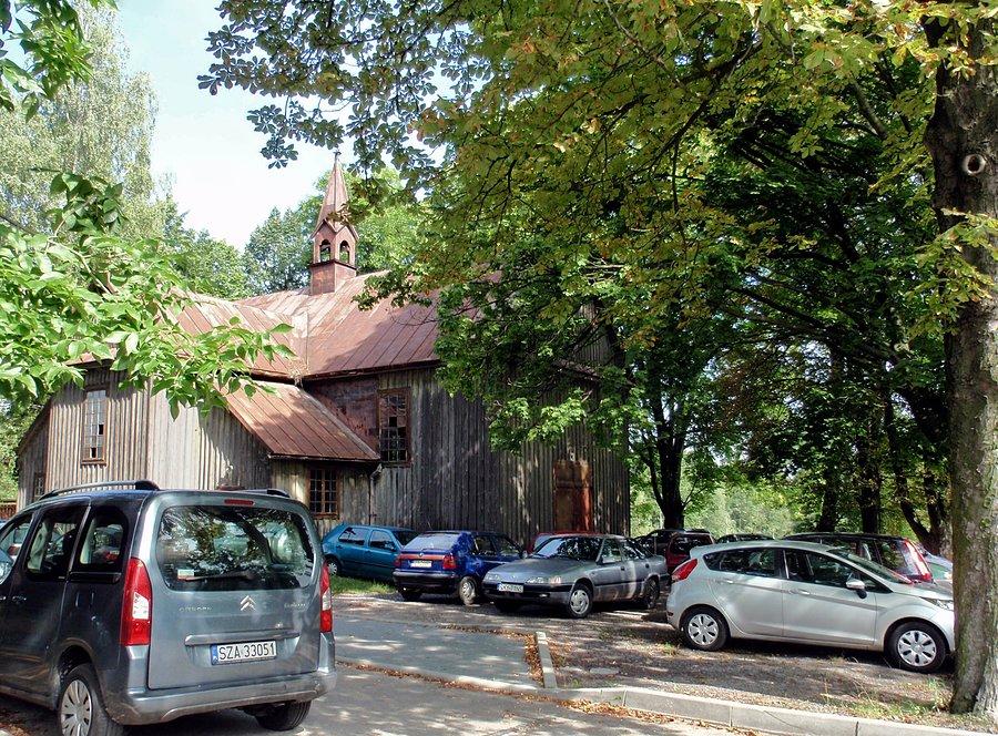 Drewniany kościół w Sokolnikach