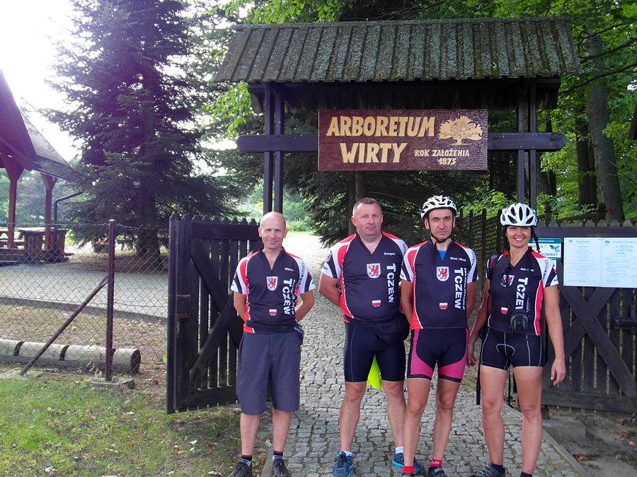 Tczewiacy przy Arboretum Wirty