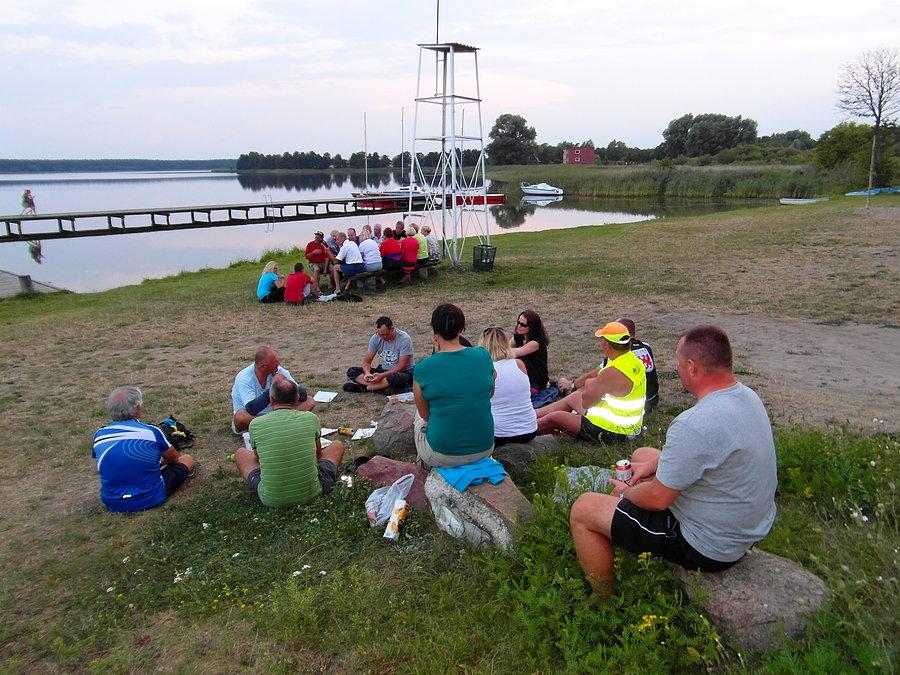 Ognisko nad Jeziorem Kałębie w Osieku