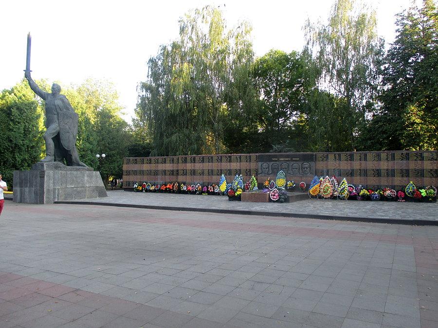 Pomnik bohaterów II wojny światowej w Kowlu